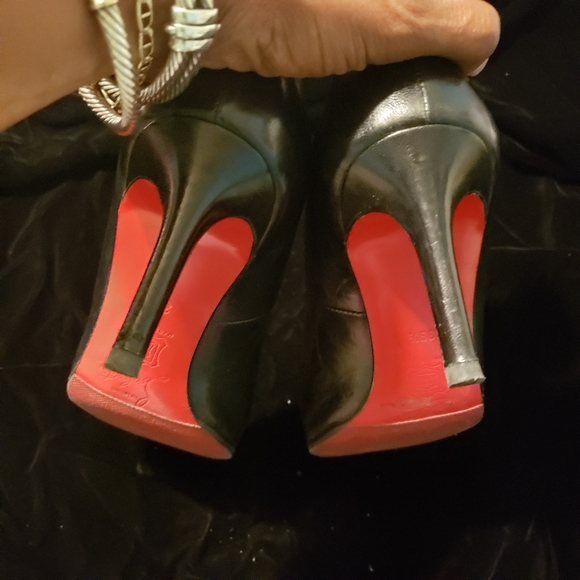 Christian Louboutin Almond Toe Heels - Picture 3 of 6